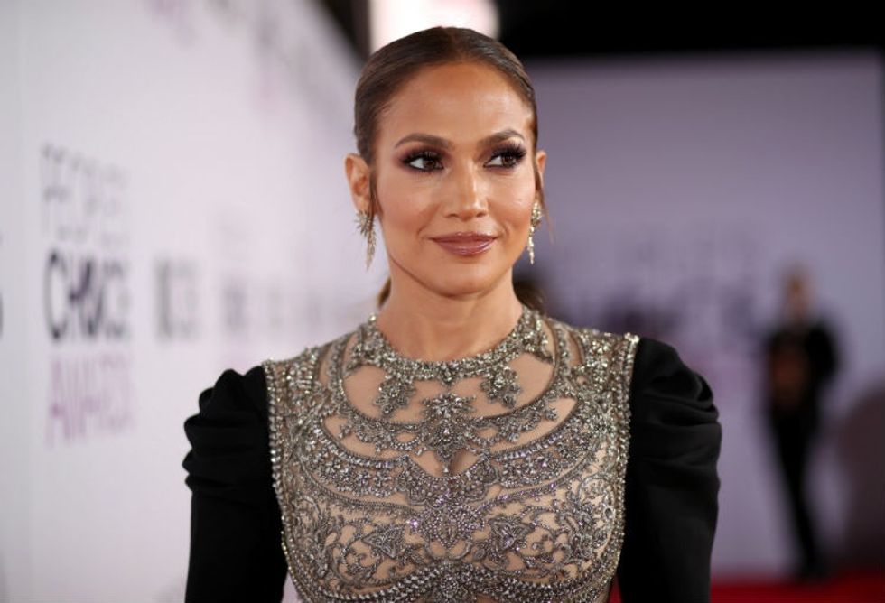 Why people are loving the pronouns Jennifer Lopez used in an Instagram pic.