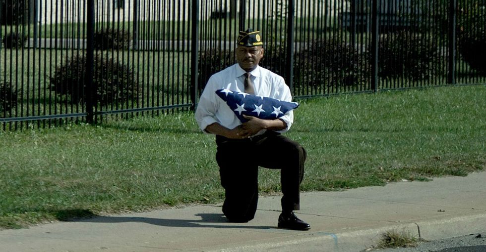 This viral photo says a lot about what the NFL protests are actually about.