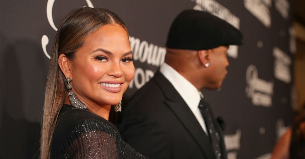A Chrissy Teigen tweet sparked a great convo about maiden names: To keep or not to keep?