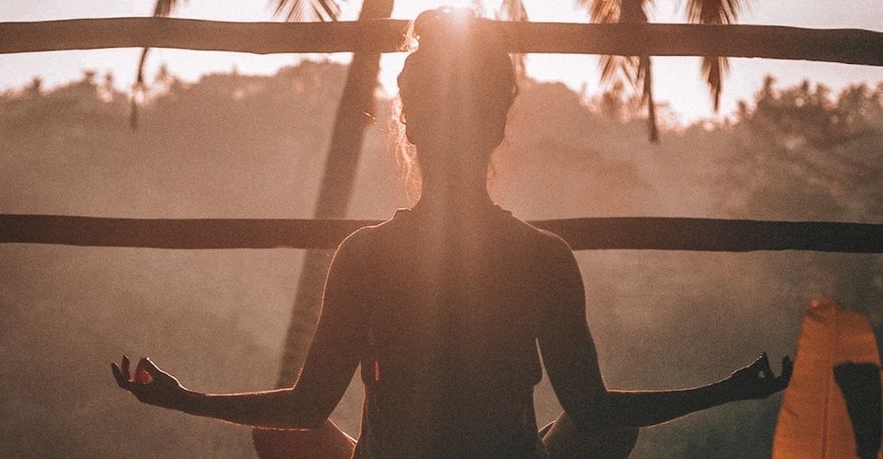 17 super simple habits that can help people handle anxiety.
