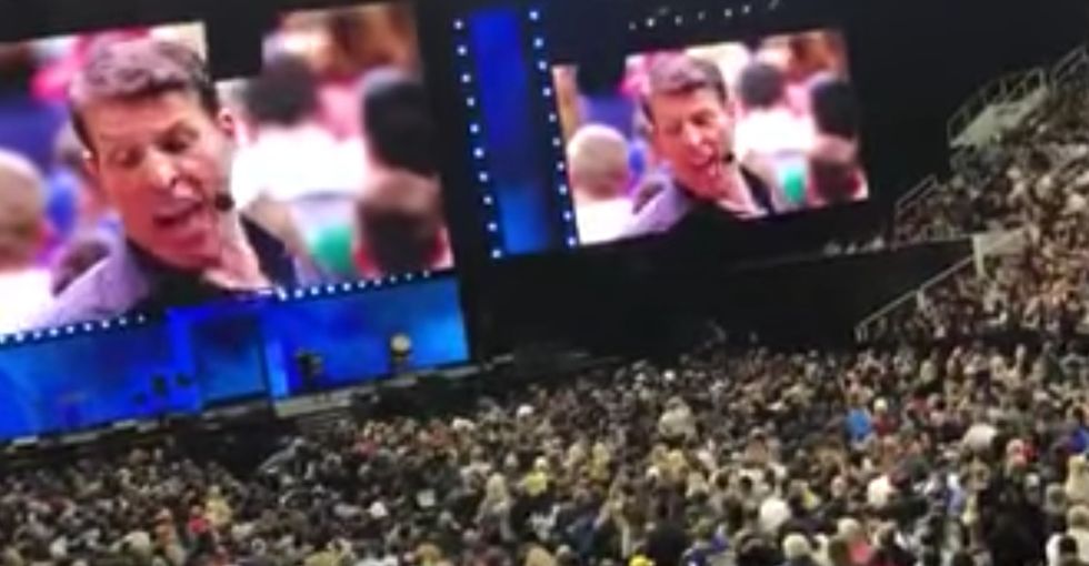 Tony Robbins mansplained #MeToo to a woman who paid to see him. It didn't end well.