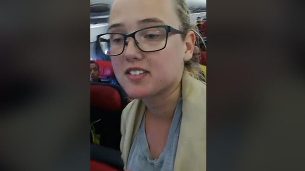 This woman stood up to stop a deportation. This is human rights activism done right.