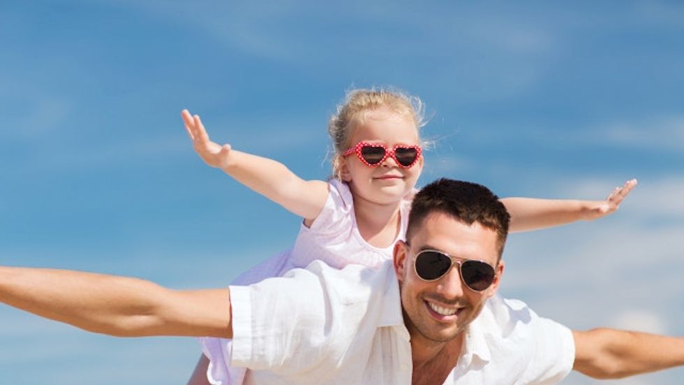 Single dad slams 'deadbeat' ex for not wanting custody of their child. The internet takes her side.