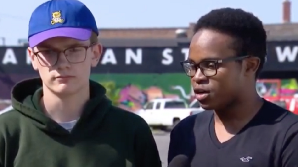 This Young Gay Couple Was Kicked Out Of A Chicago Restaurant For Hugging