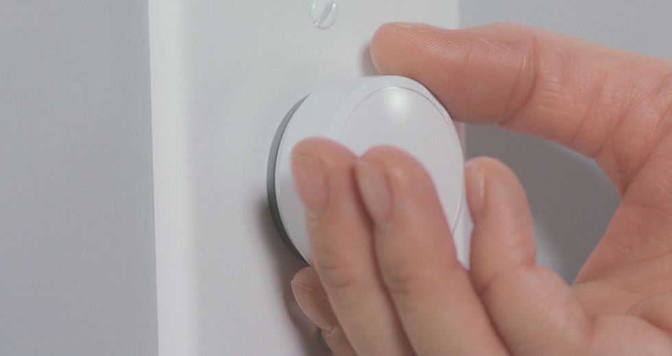 New Lutron smart bulb dimmer keeps you from turning lights off Gearbrain