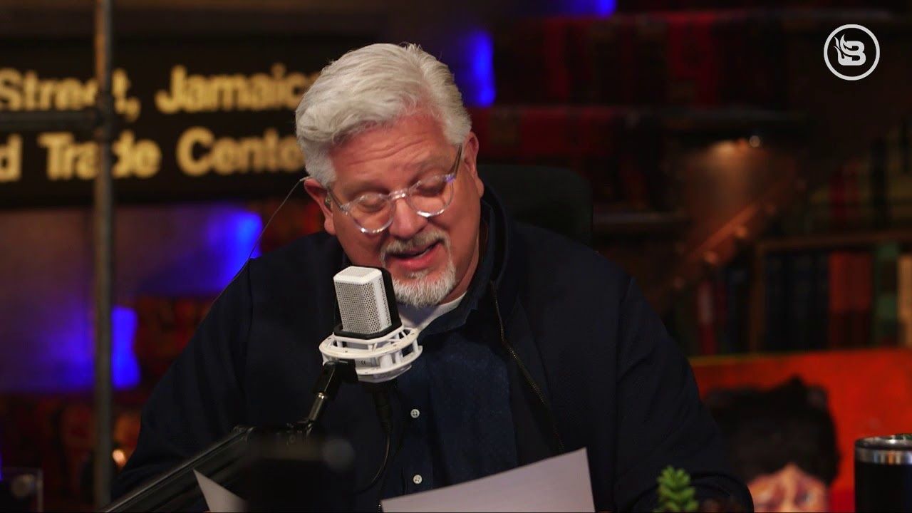 Glenn Beck reads the Declaration of Independence