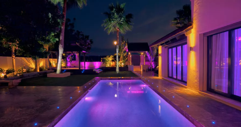 Photo of outdoor smart lighting by Control4