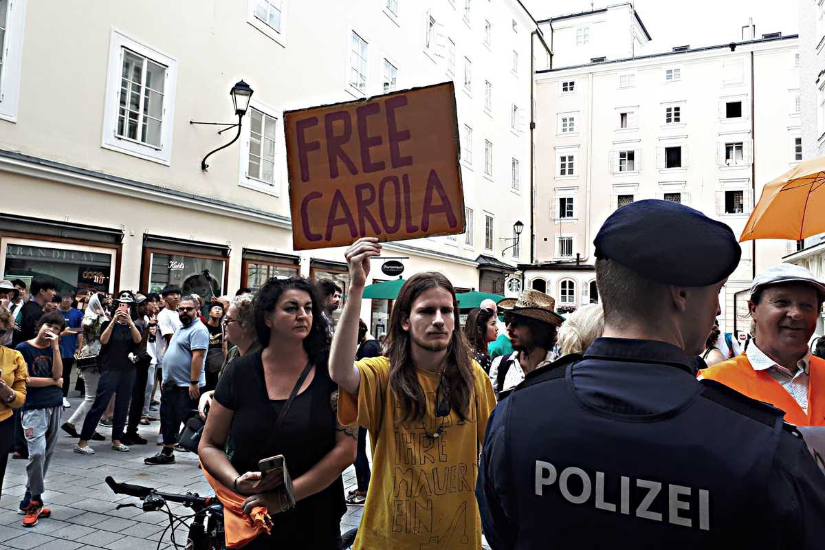 I teologi hanno cambiato parrocchia. Stanno con i no global dei sette mari