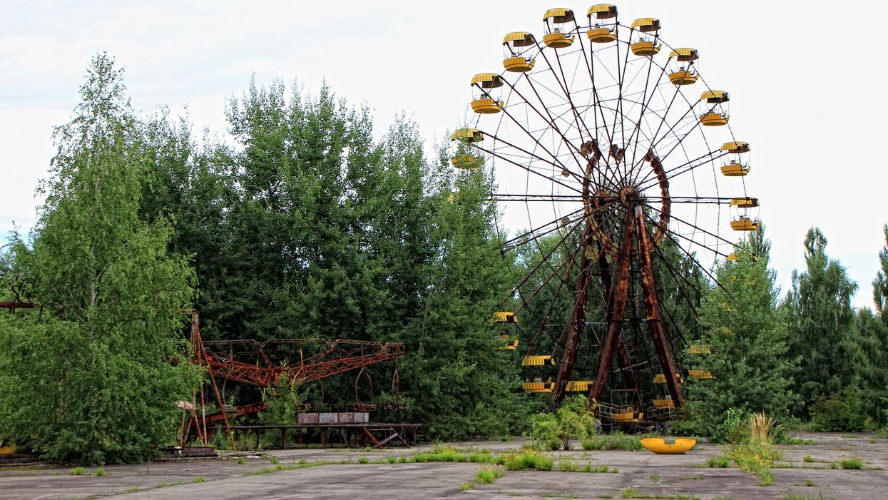 Abandoned Six Flags outside New Orleans may soon be demolished