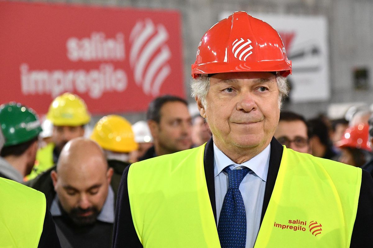 Salini forza la mano sul polo delle costruzioni