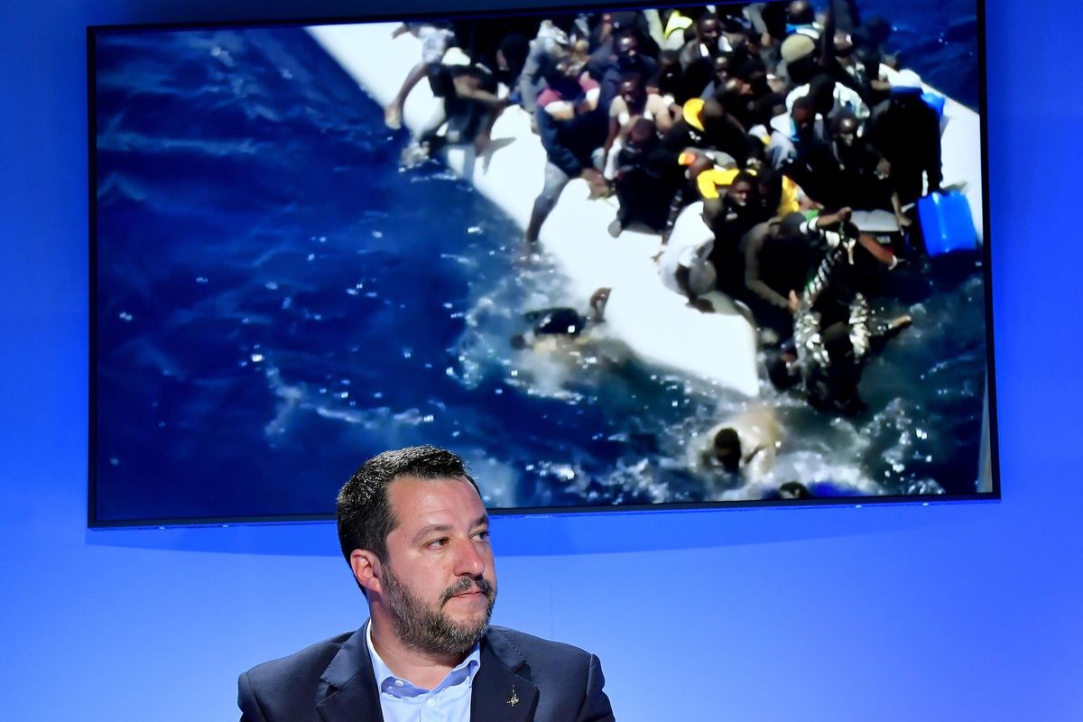 L’ipocrisia dell’Ue sul «porto sicuro» per obbligarci a prendere i migranti