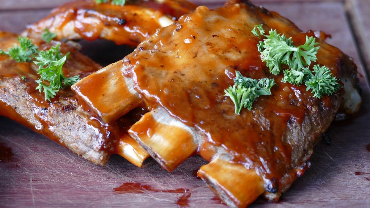 You could get paid $10,000 to eat ribs and travel around the country