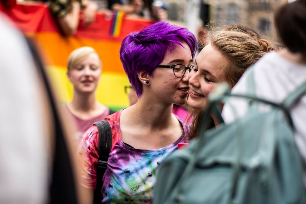 Gay lesbian youth therapist
