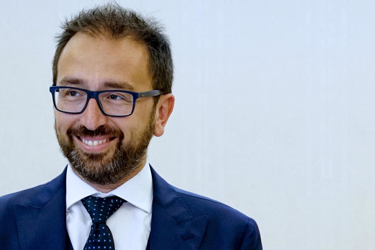 L’ex membro Csm indagato si difende. Ma s’incontrò con l’uomo di Bonafede