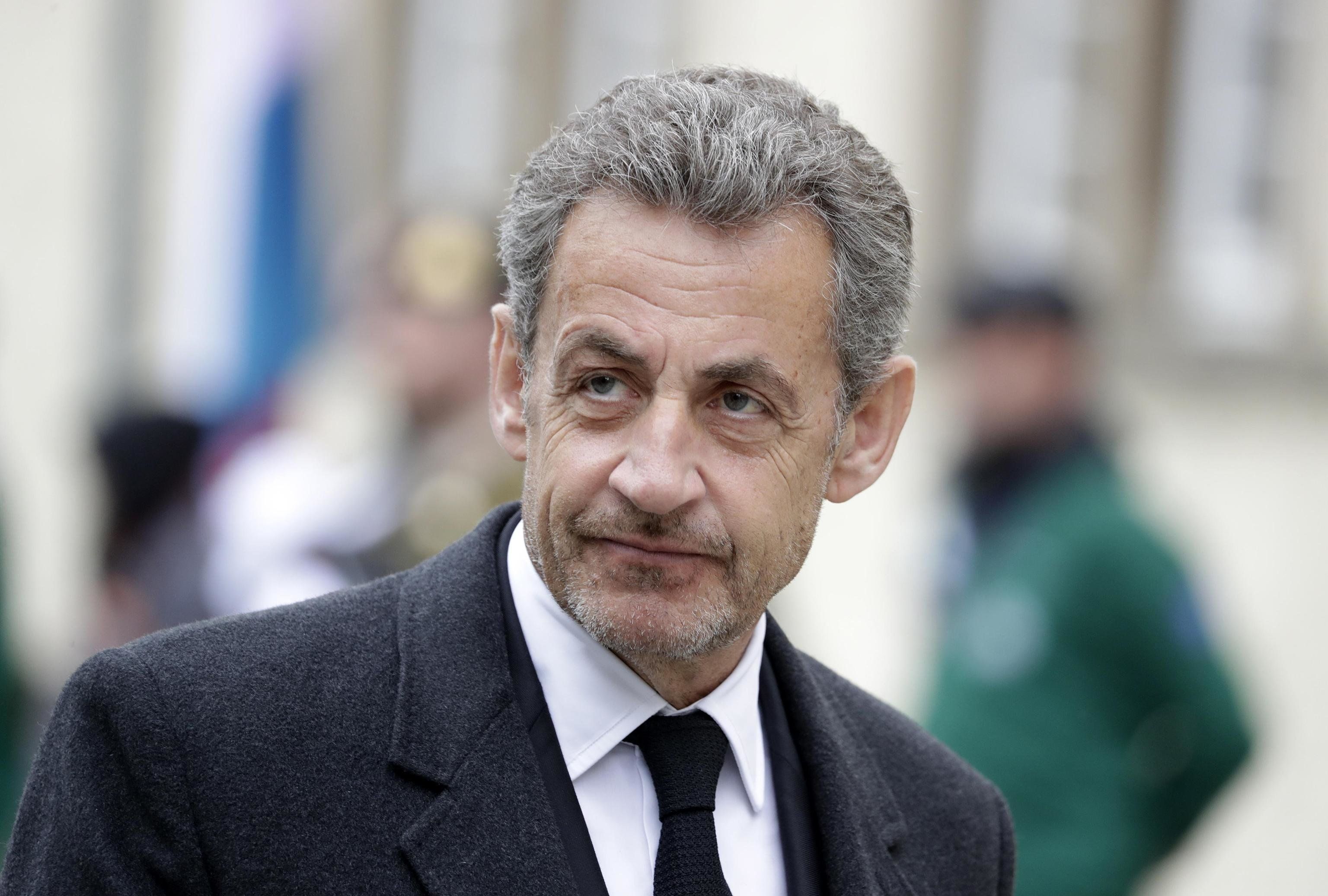 Sarkozy non ride più. L’ex presidente finirà alla sbarra per corruzione