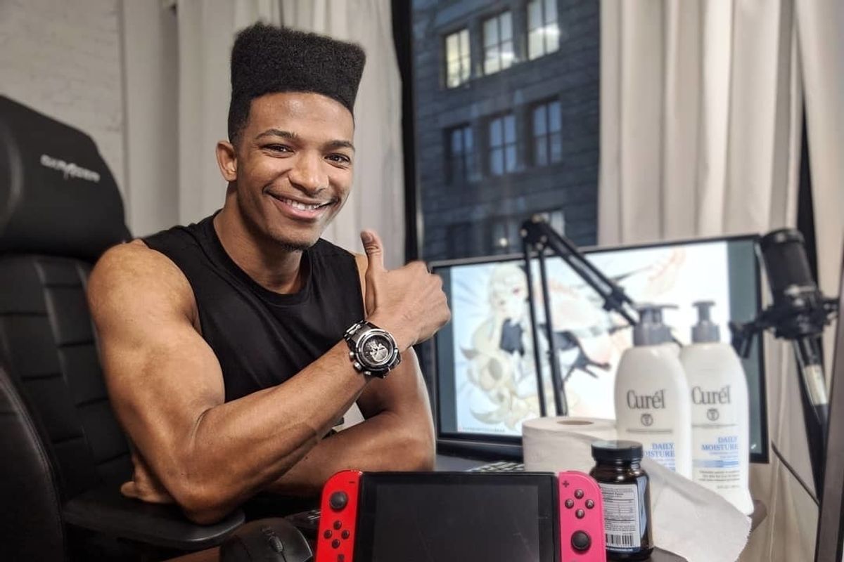 Etika and the Struggle to Cope with Mental Illness as an Influencer