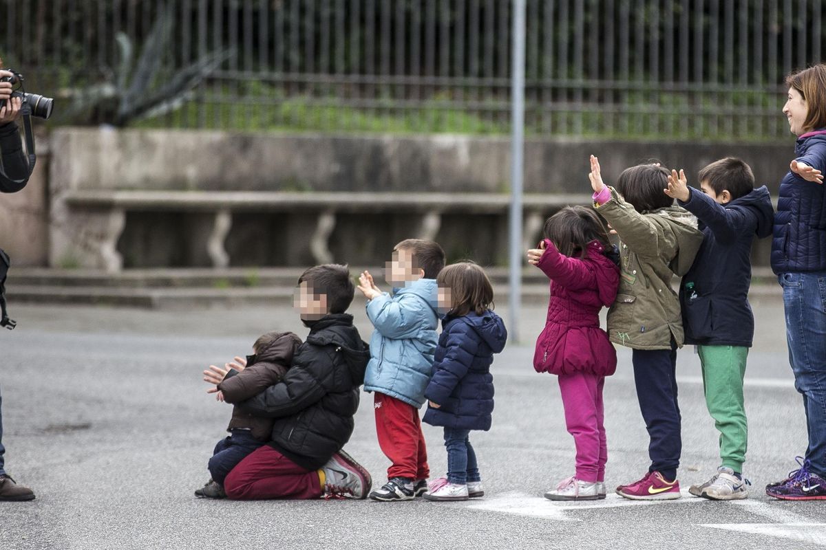 La parodia della famiglia minaccia la società