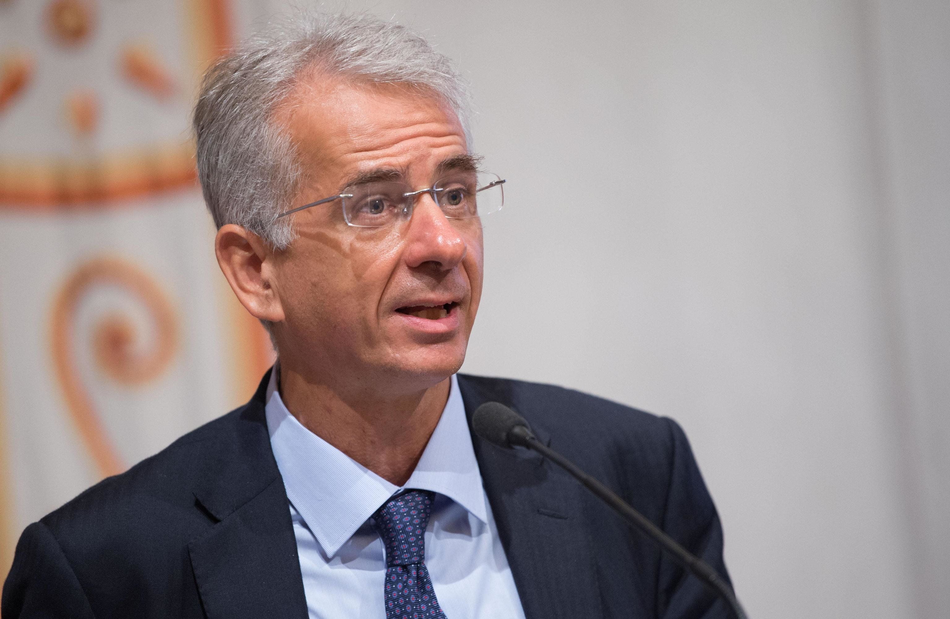 Tra le penne di «Repubblica» volano coltellate