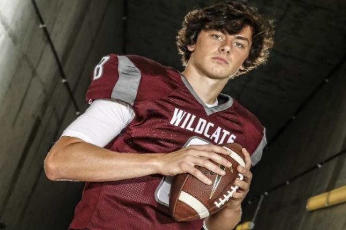 Clear Creek's Hildreth stars in "Last Chance U"