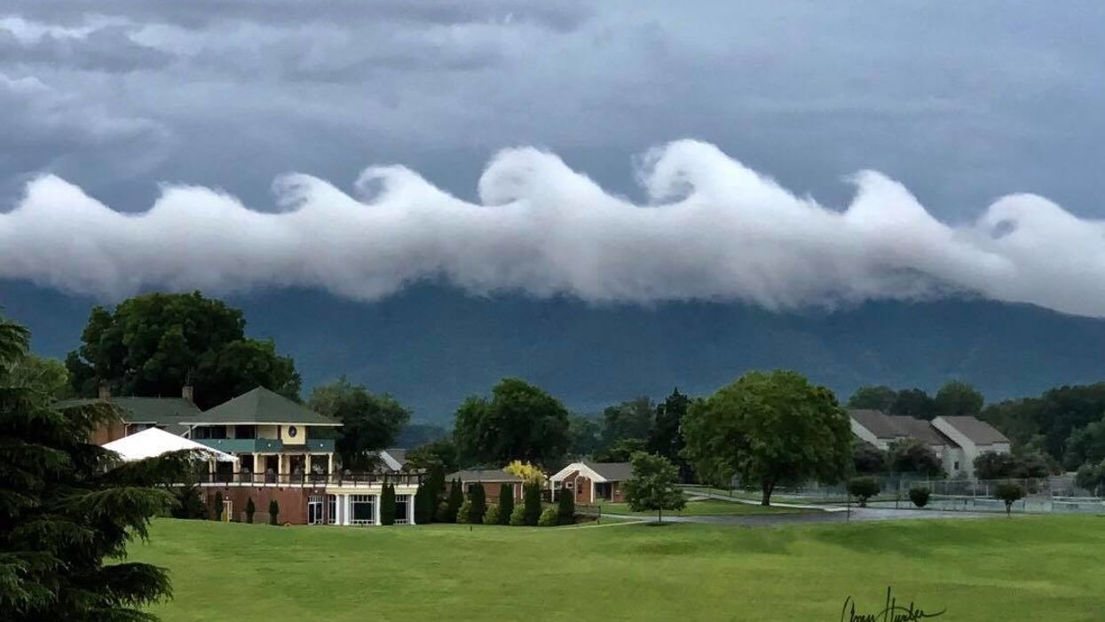 These rare, wave-like clouds spotted in Virginia are totally mesmerizing
