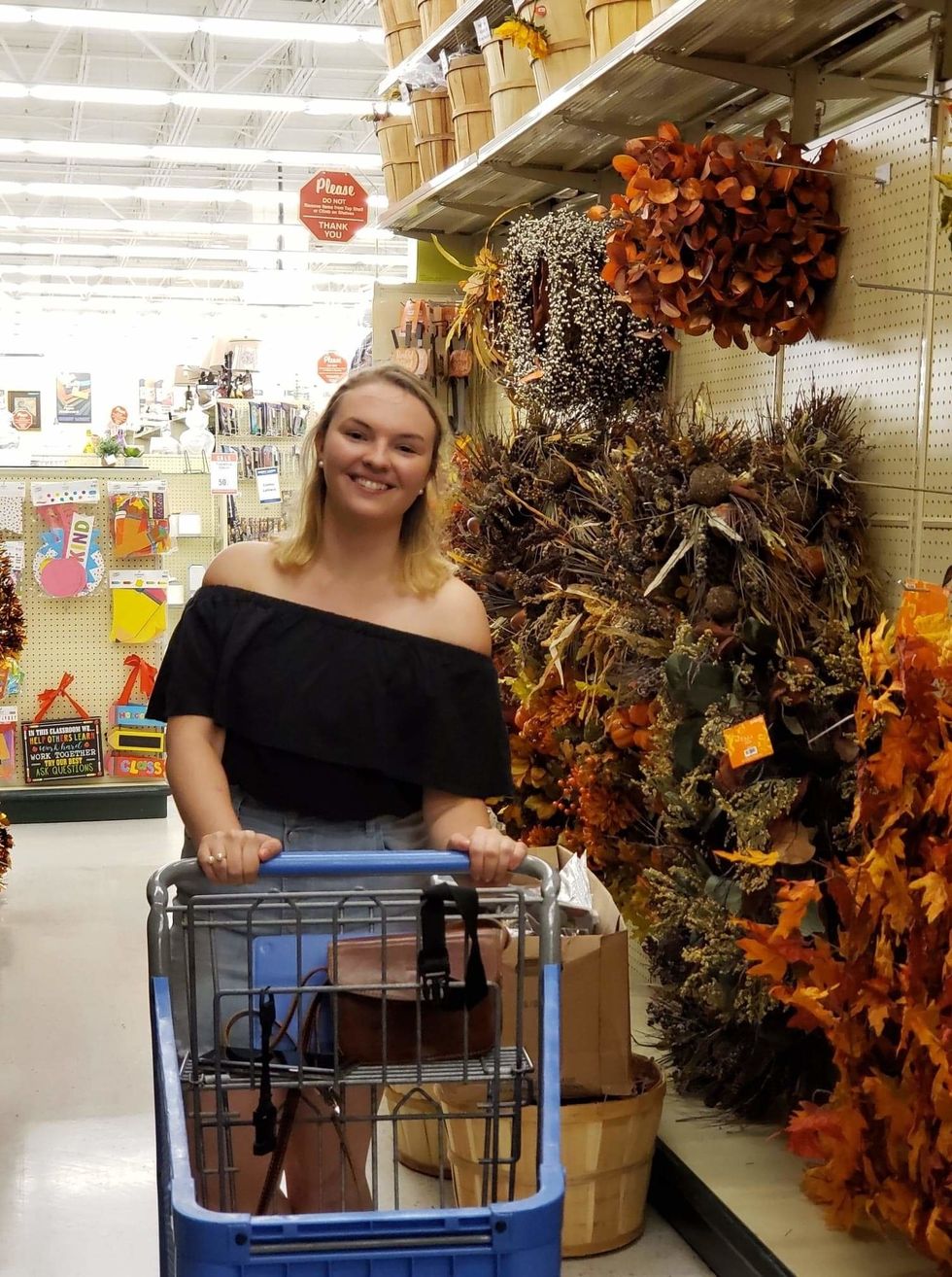 20 Thoughts Every Person Has When Going To Hobby Lobby