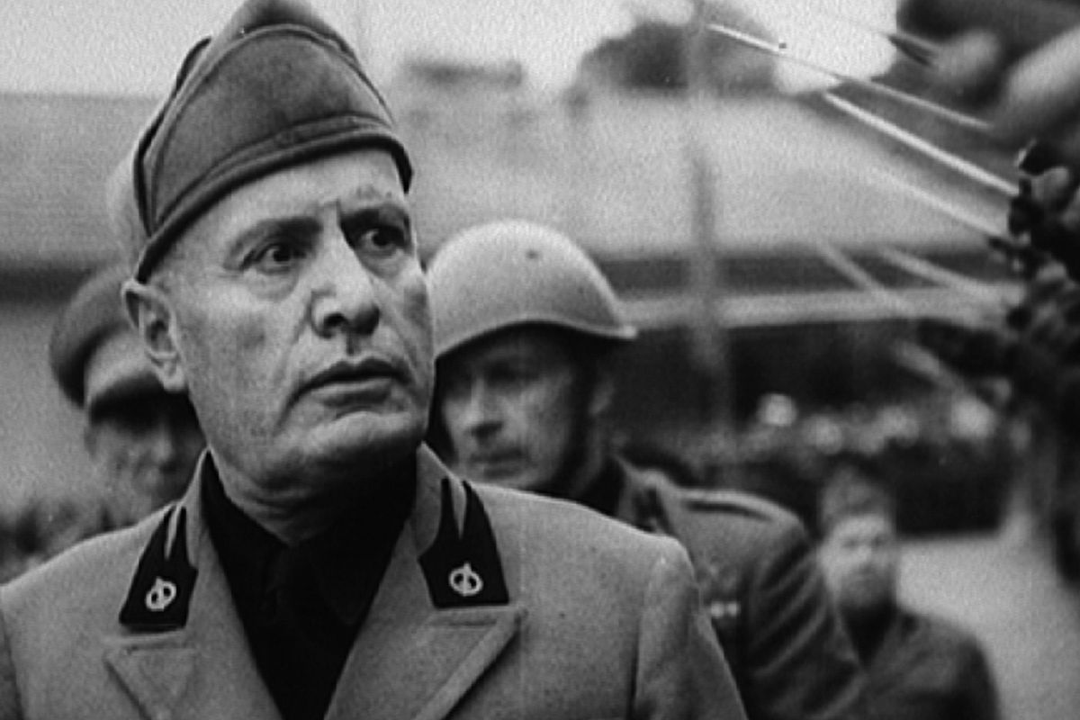 E Mussolini gridò al suo assassino: «Sparami al petto»