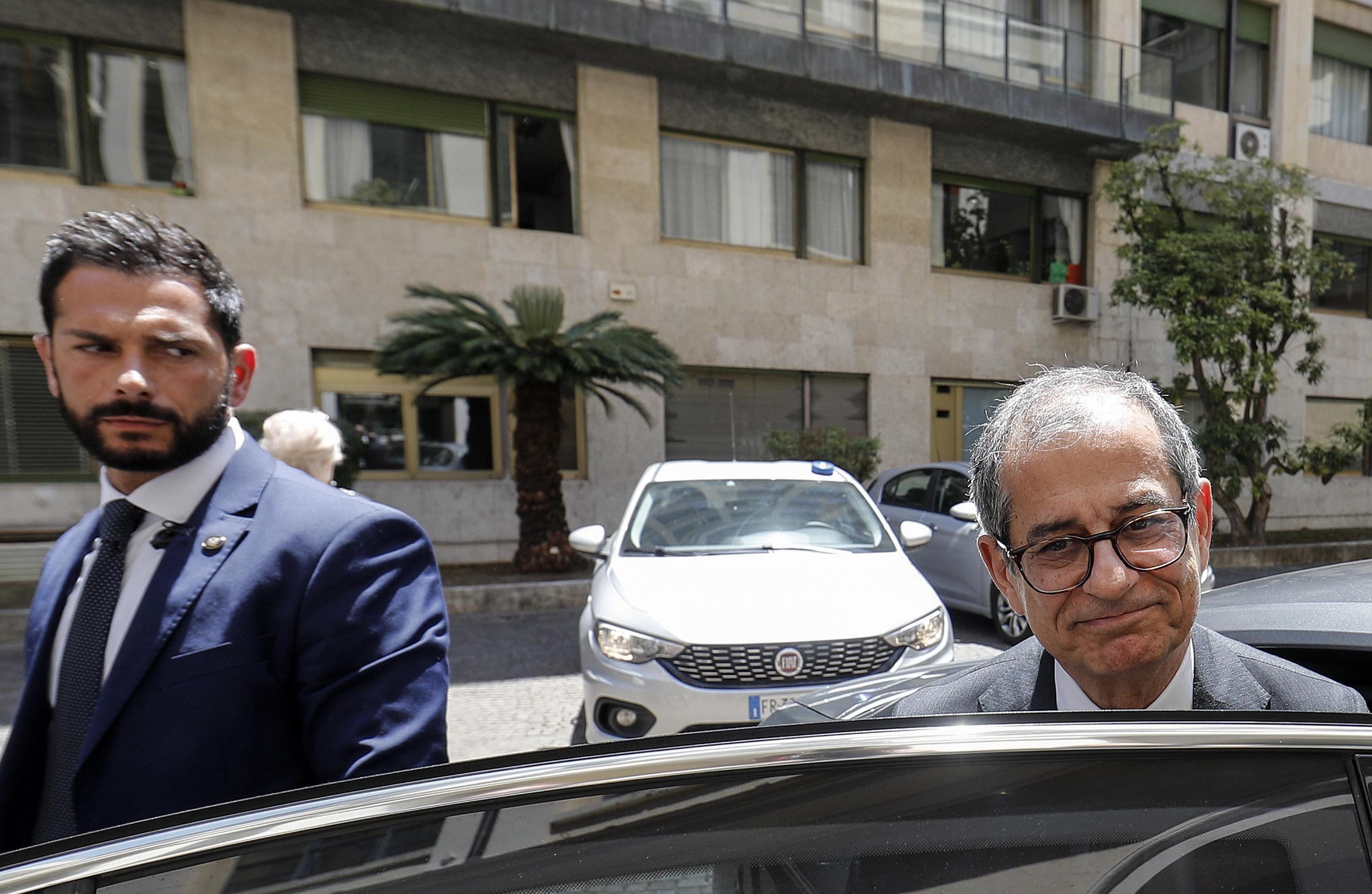 Lo spread cala ai minimi da un anno