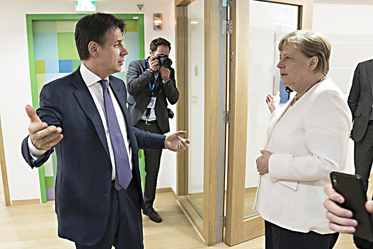 Il muro ha funzionato. Merkel costretta a rinunciare ai suoi