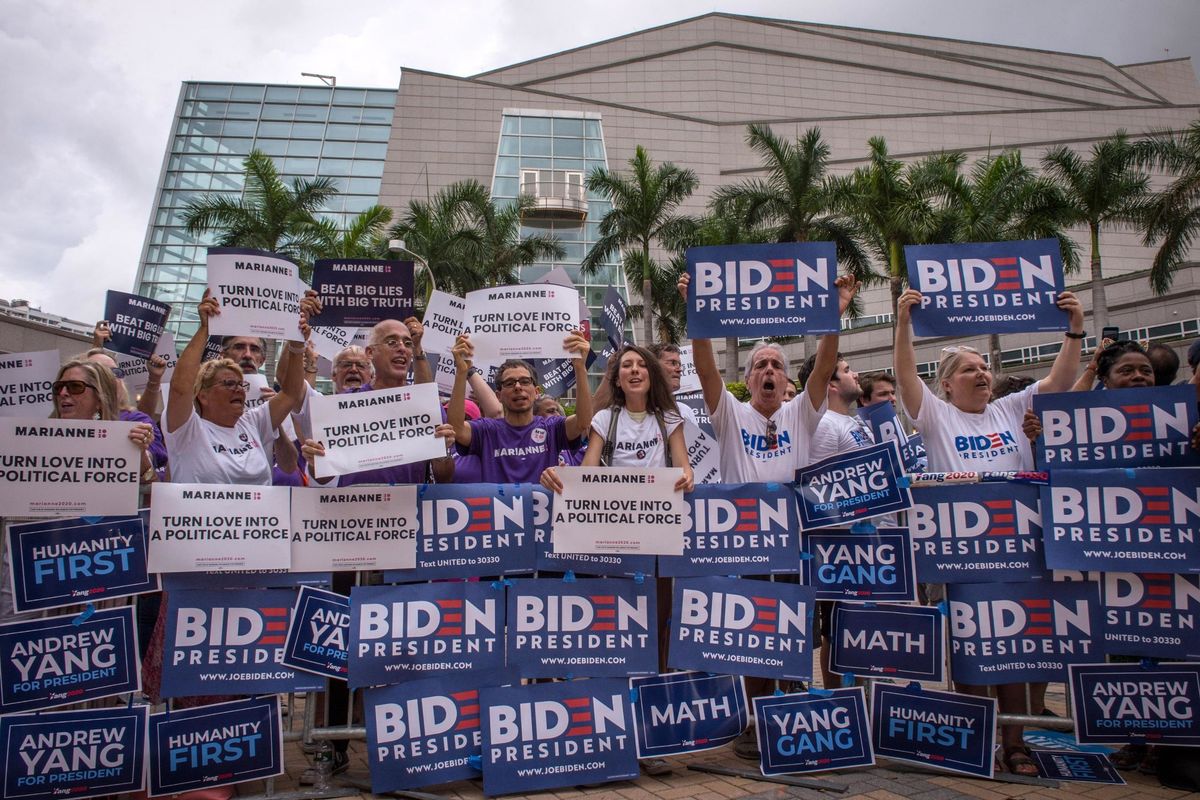 Alle primarie Usa Sanders e Biden battono già in testa