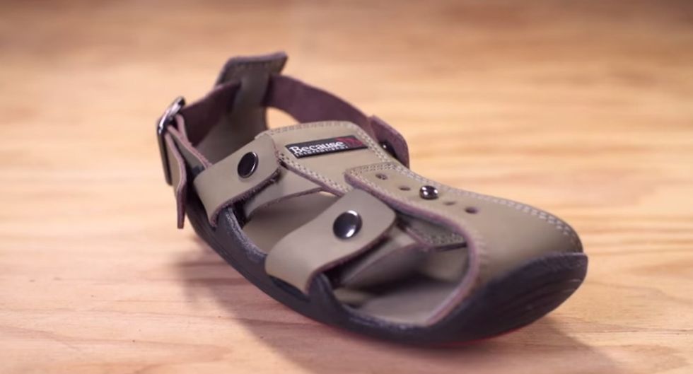 Expandable Shoes Adapt to Fit the Feet of Growing Children