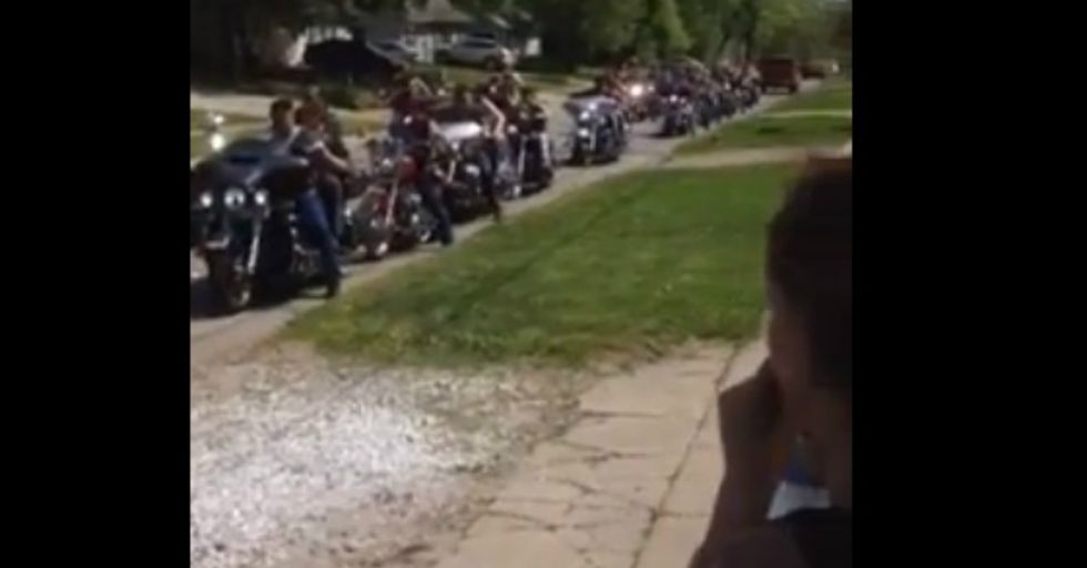 Motorcycle Gang Shows Its Soft Side at Kids’ Lemonade Stand