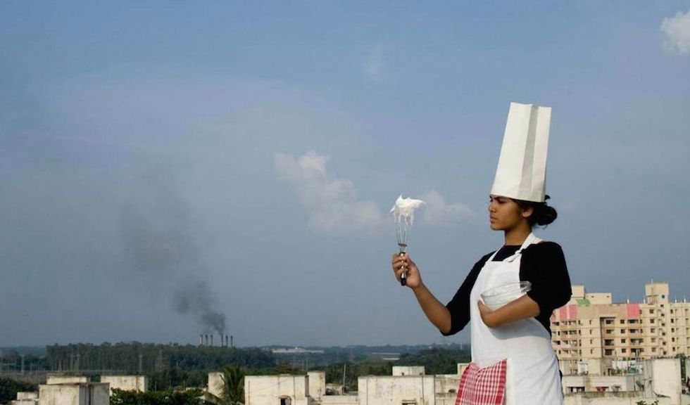 Smog-Infused Desserts Offer an Edible Taste of Global Pollution Issues