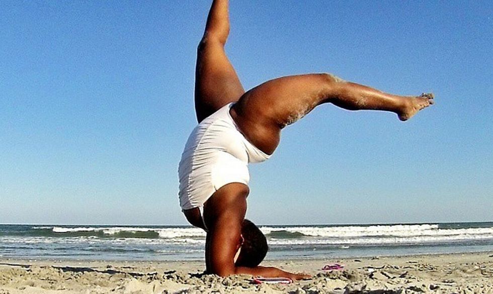 Awesome Plus-Sized Yogi Fights to Change The “Typical Yoga Body”