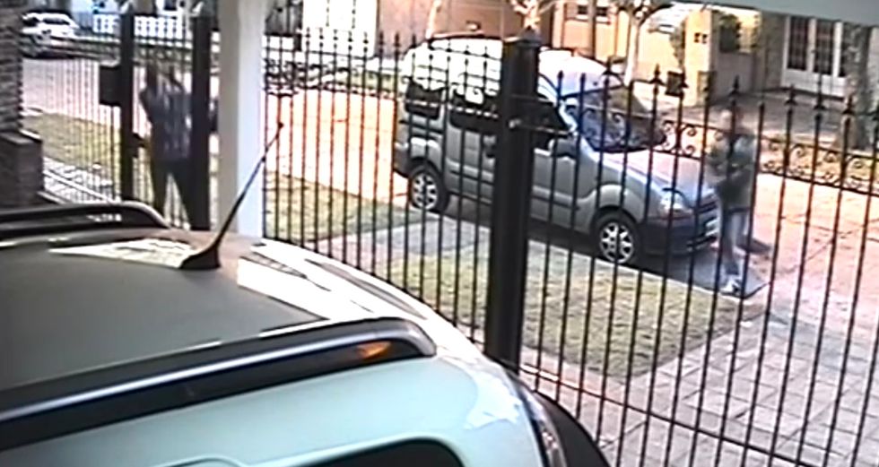 Woman Outsmarts Wannabe Thief