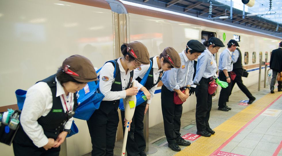 This Tokyo Bullet Train Clean-Up Crew Kicks Ass