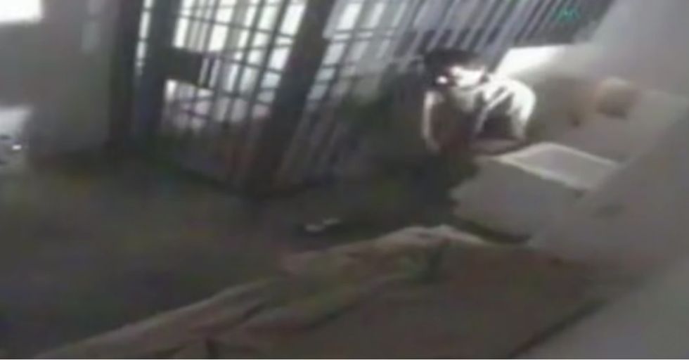 Watch the World's Scariest Drug Lord Escape Prison In the Nicest Tunnel You've Ever Seen