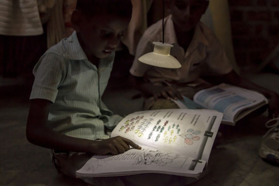 For Homes Without Electricity, a Lamp Powered by Gravity