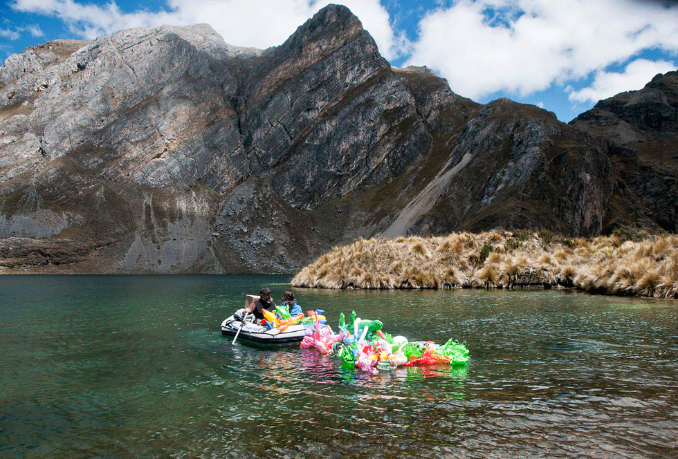A Pop-Up Art Community In The Amazon Highlights Peru’s Environmental Devastation
