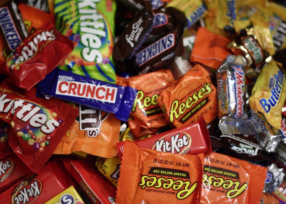 Here’s How to Maximize Your Halloween Candy Haul, According to Expert Trick-or-Treaters