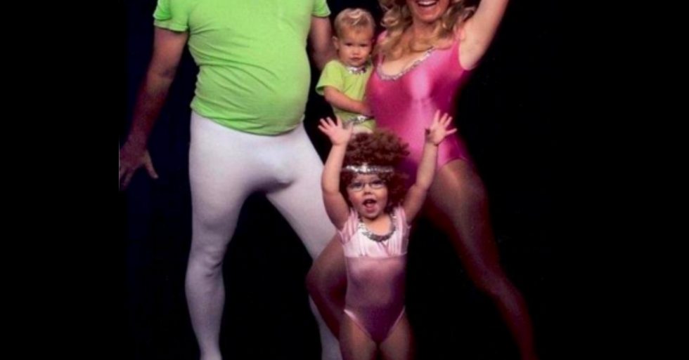 A Collection Of The Bergeron Family’s Funniest Holiday Cards
