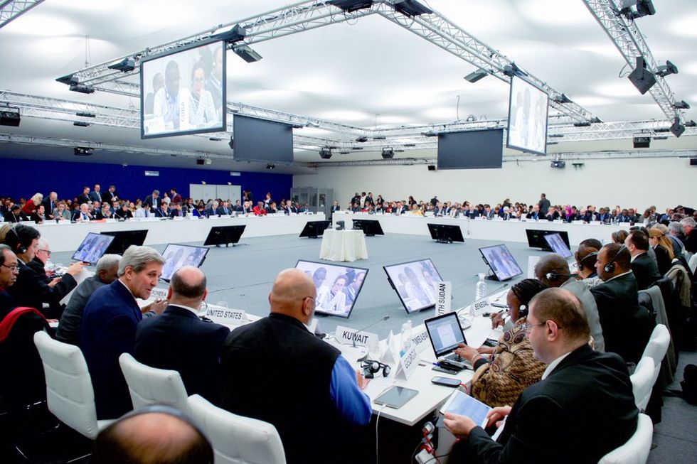 Delegates Up ‘Past Midnight’ as Paris Climate Summit Heads Into Overtime