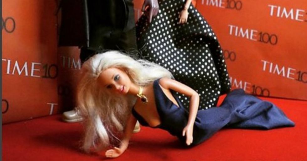 Swedish Artist Recreates Celebrity Moments of 2015 With Barbie Dolls