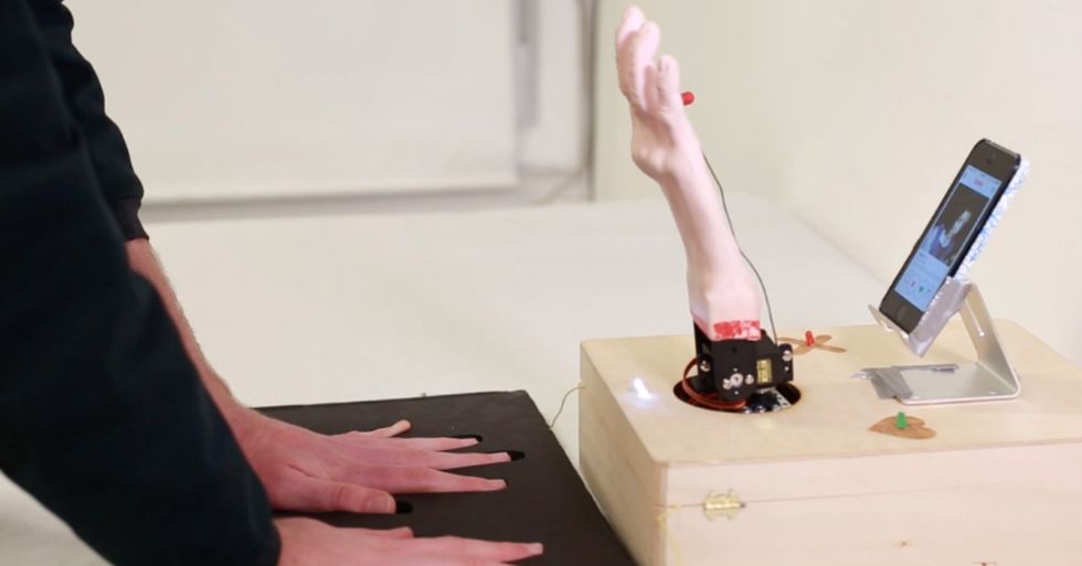 New ‘Tinder Robot’ May Help You Find True Love