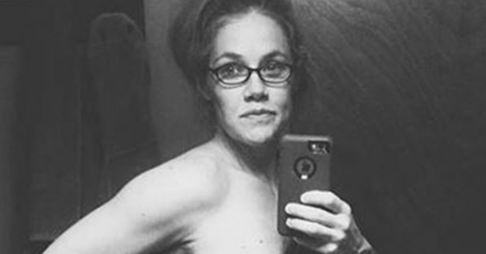 Mother Takes Revealing Selfie to Show Her Post-Pregnancy Body