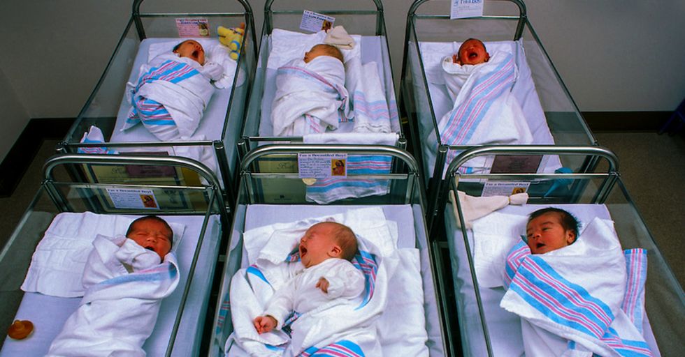 Illinois Republicans Sponsor a Bill That Denies Birth Certificates to the Children of Single Mothers