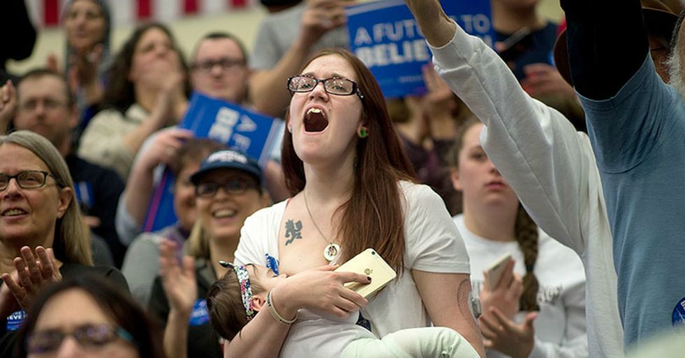 Bernie Sanders Thanks Mom for Breastfeeding at His Rally