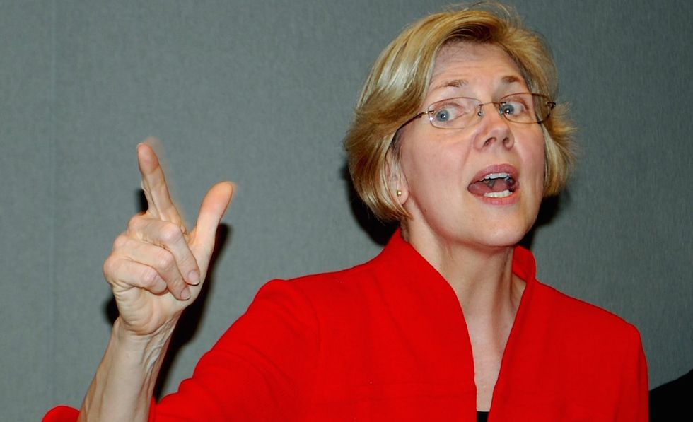 ‘A Loser’—Elizabeth Warren Goes Off on Trump in Twitter Rant