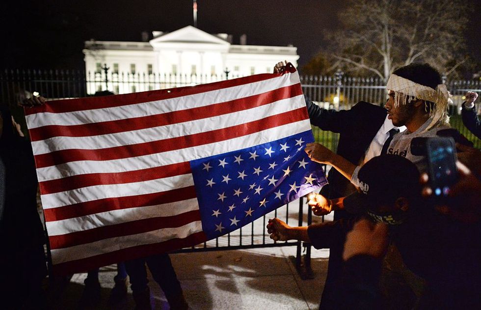 Americans Are Renouncing Their Citizenship In Record Numbers