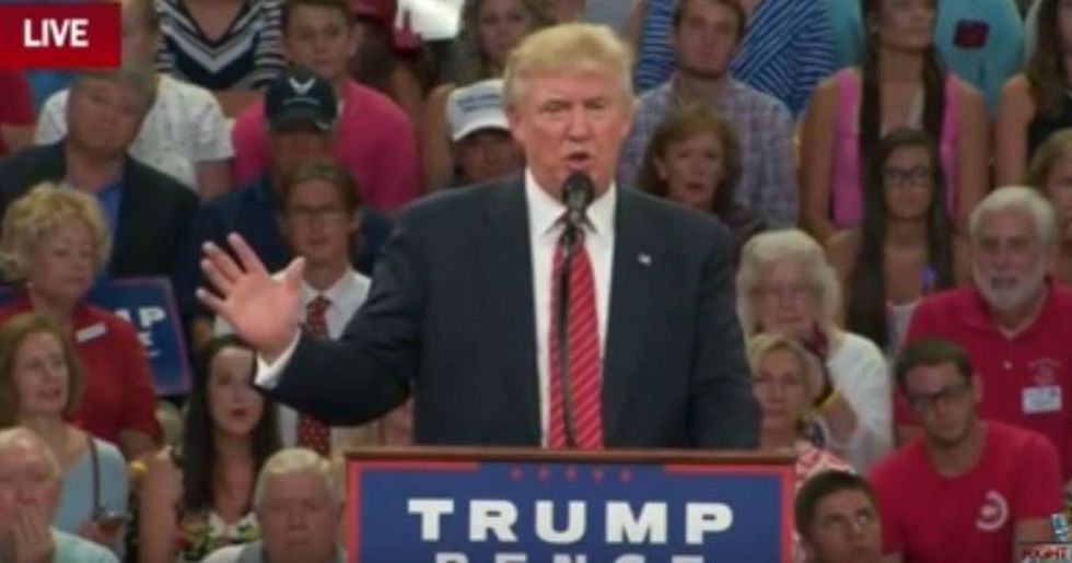 Donald Trump Suggests That Gun Rights Advocates Should Kill Hillary Clinton