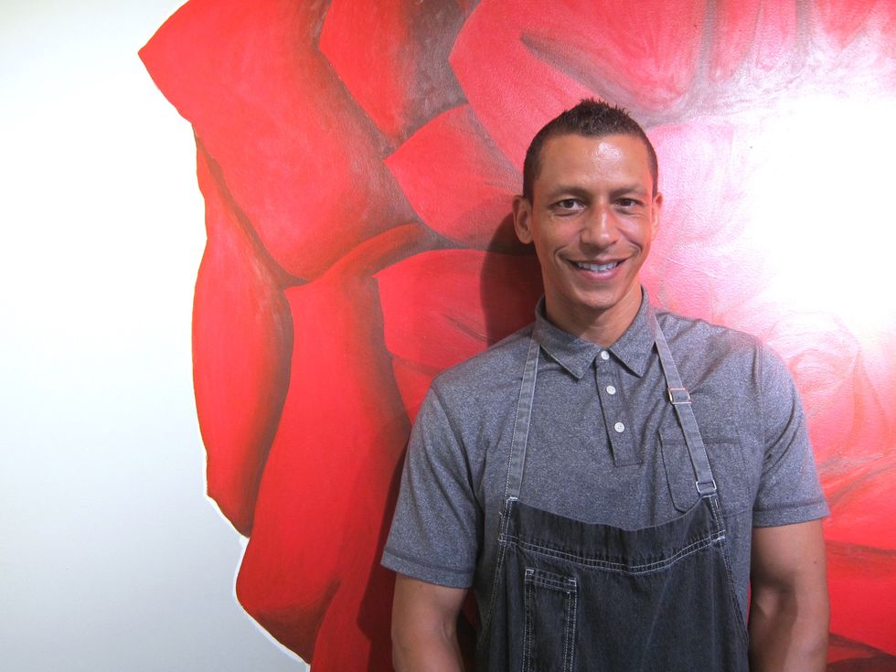 People Are Awesome: A “Chopped” Champion Lends His Culinary Skills To Give Others A Second Chance